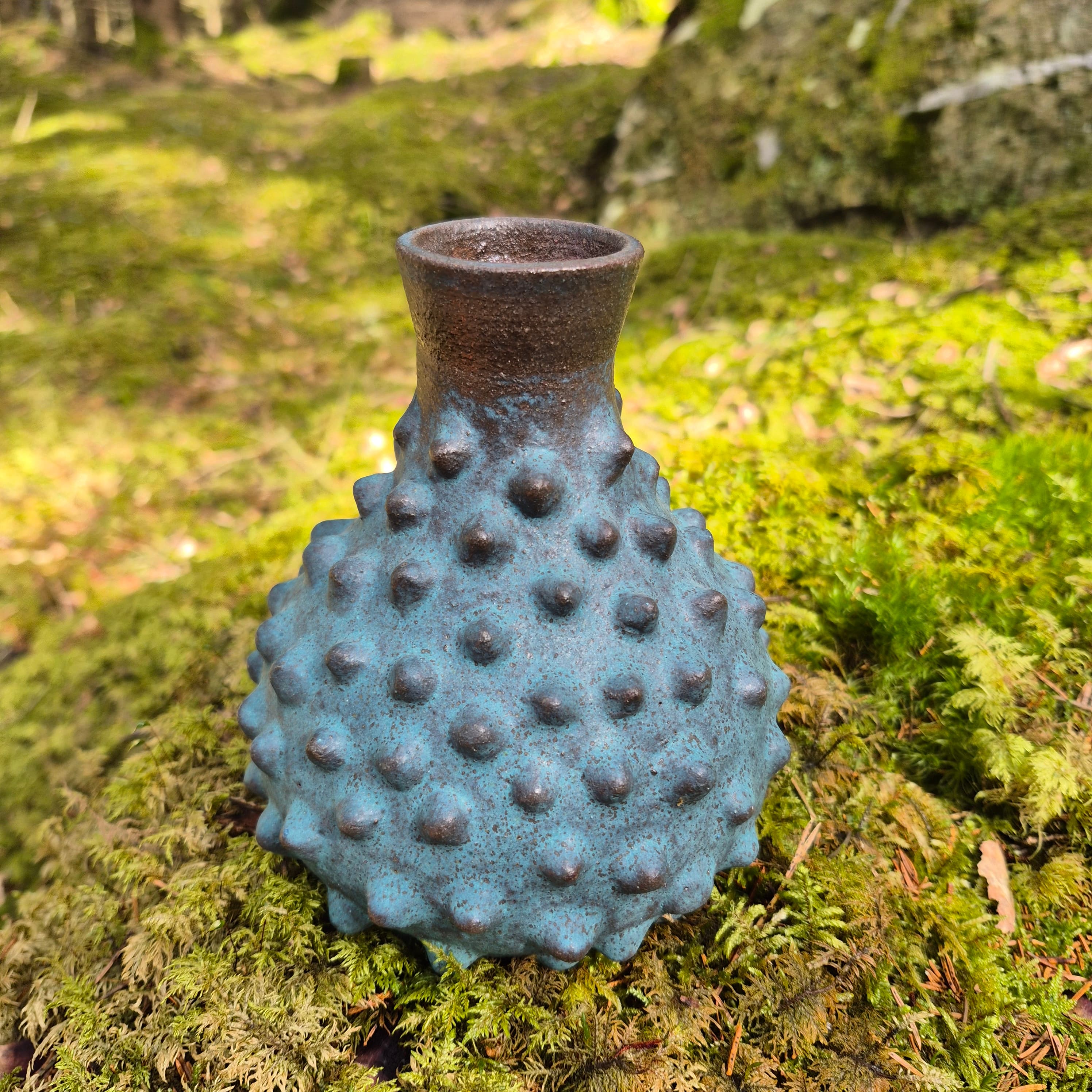 Spiked vase